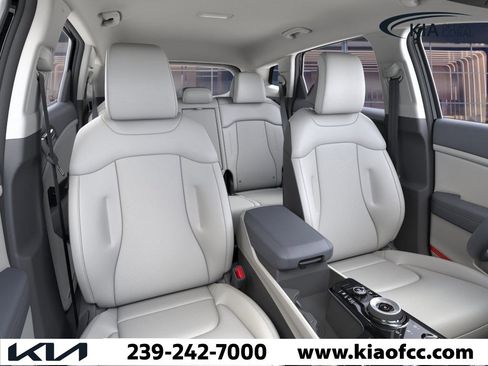 New 2025 Kia Sportage EX image 15
