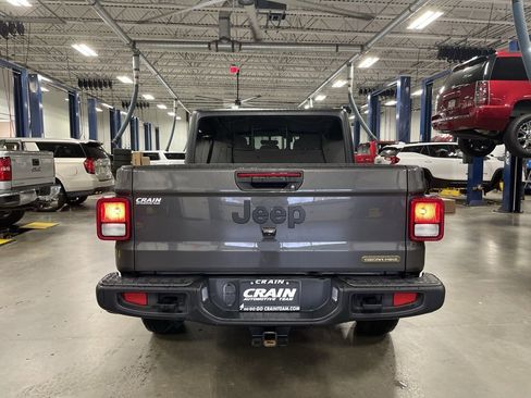 Used 2023 Jeep Gladiator Sport S image 6