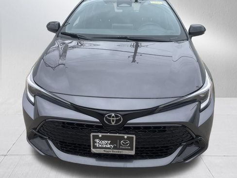 Used 2026 Toyota Corolla SE image 2