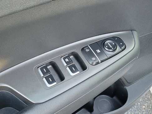 Used 2017 Kia Optima LX image 17