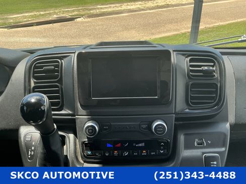 Used 2024 RAM ProMaster 2500 w/ Convenience Group FWD image 16