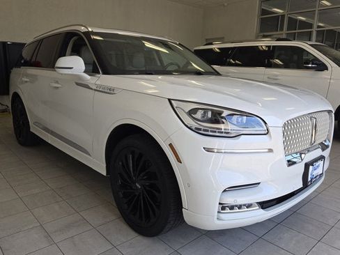 Used 2021 Lincoln Aviator Reserve w/ Equipment Group 210A AWD/4WD image 3