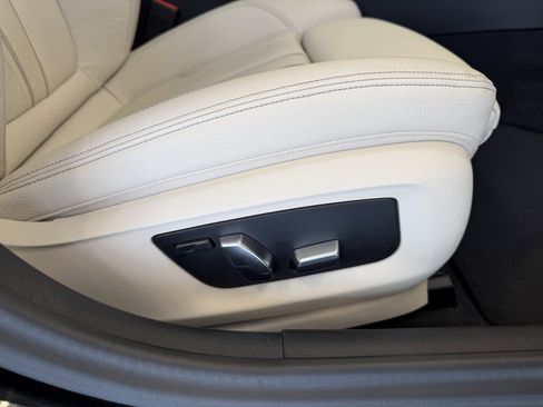 Used 2023 BMW 540i xDrive w/ Convenience Package image 52