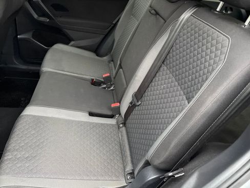 Used 2021 Volkswagen Tiguan S image 7
