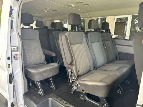 Used 2024 Ford Transit 350 XLT RWD image 27