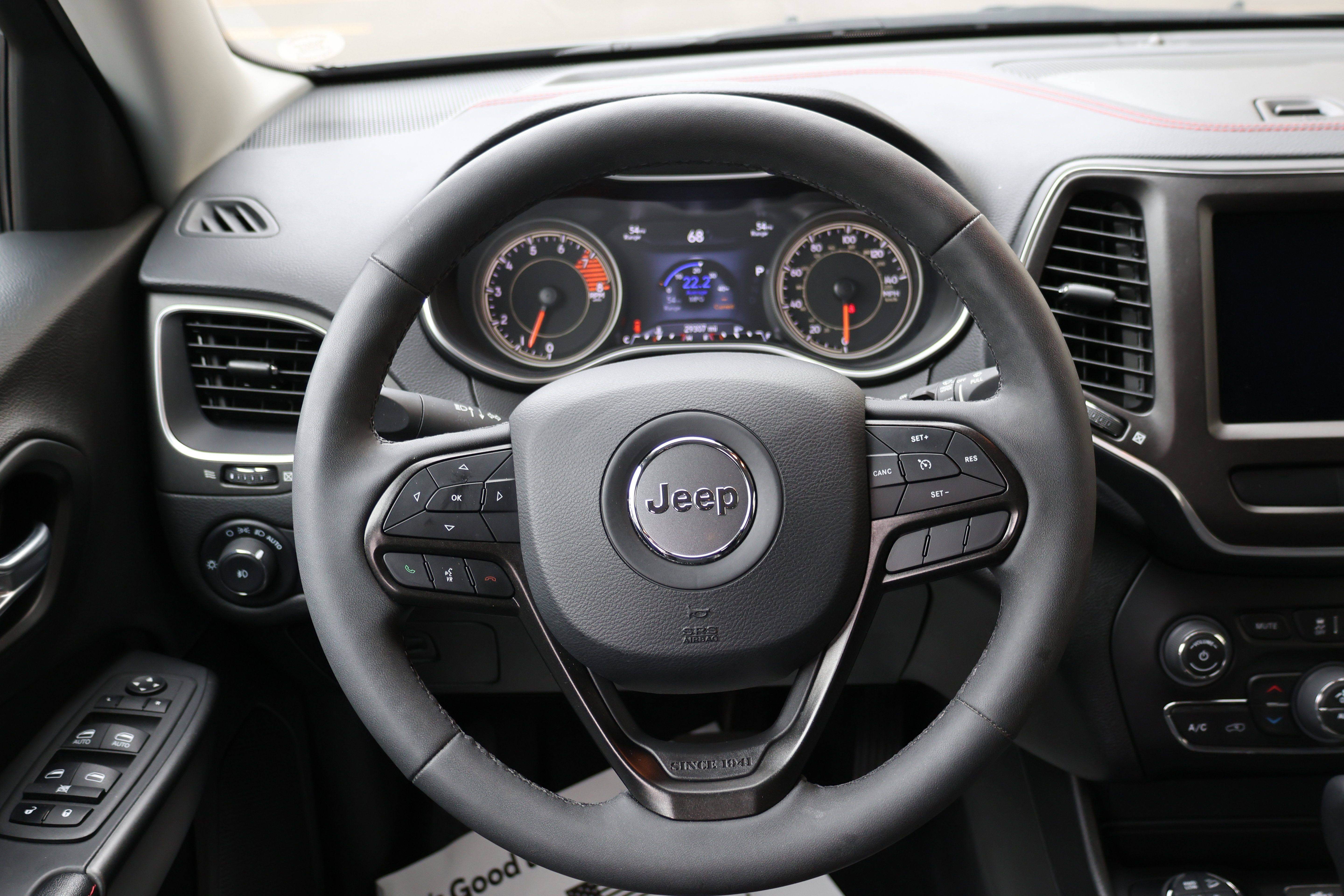 Used 2022 Jeep Cherokee Trailhawk AWD/4WD image 23