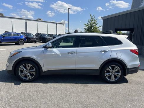 Used 2015 Hyundai Santa Fe Limited w/ Option Group 04 FWD image 10