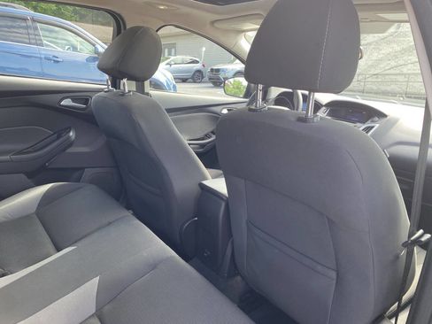 Used 2014 Ford Focus SE FWD image 19