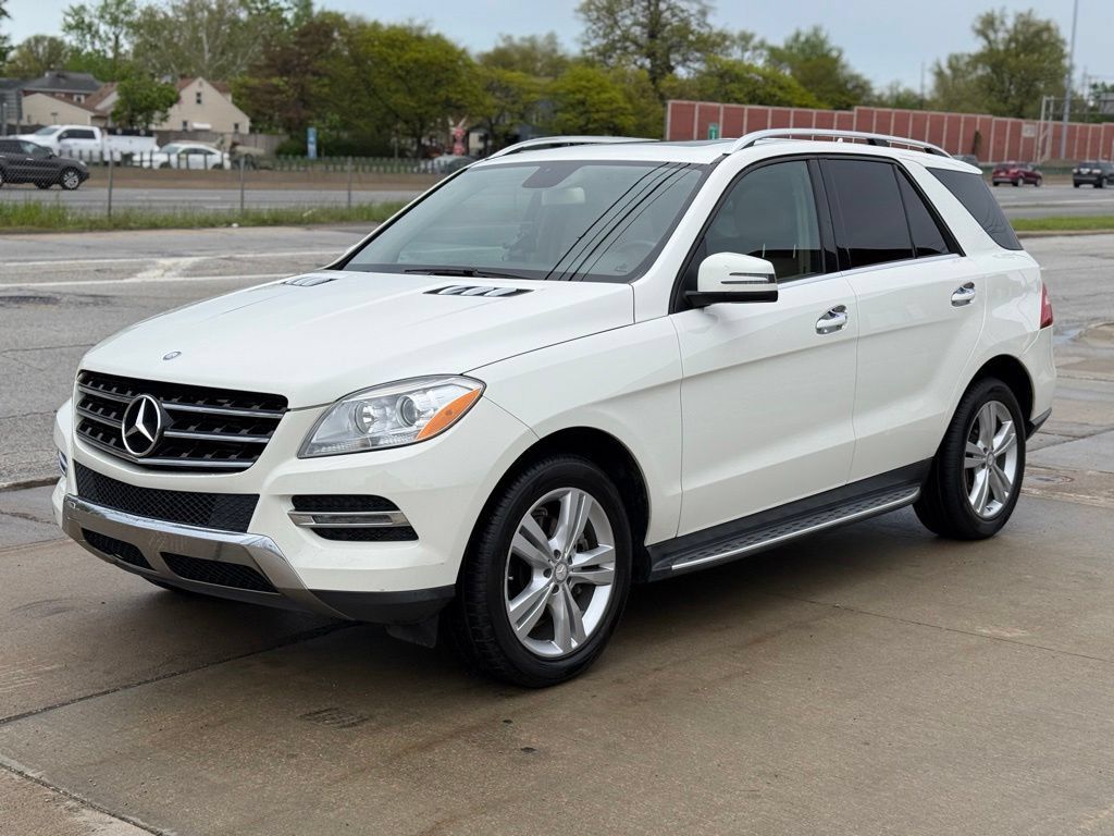 Used 2013 Mercedes-Benz ML 350 BlueTEC 4MATIC image 1