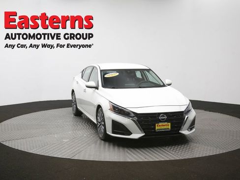 Used 2023 Nissan Altima 2.5 SV FWD image 51