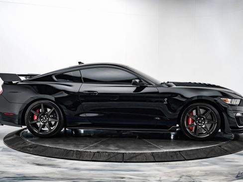 Used 2020 Ford Mustang Shelby GT500 w/ Carbon Fiber Track Pack image 16