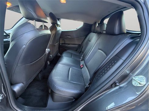Used 2021 Toyota C-HR Limited image 31