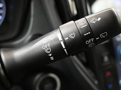 Used 2025 Subaru Forester Premium AWD/4WD image 30