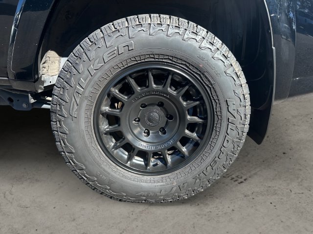 Used 2024 Toyota 4Runner SR5 AWD/4WD image 9