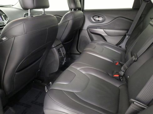 Used 2019 Jeep Cherokee Limited image 33