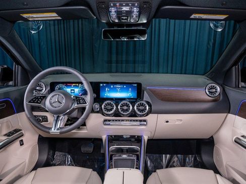 New 2026 Mercedes-Benz GLA 250 4MATIC image 13