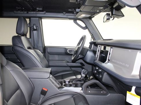 New 2026 Ford Bronco Outer Banks w/ Sasquatch Package AWD/4WD image 28