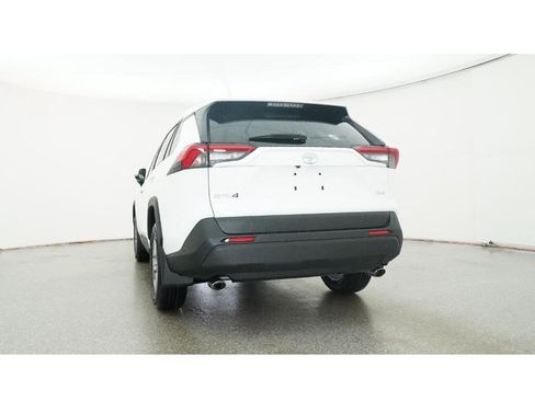 New 2025 Toyota RAV4 XLE image 22