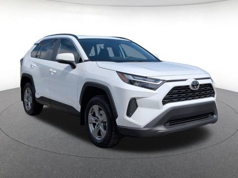 Used 2025 Toyota RAV4 XLE w/ Convenience Package AWD/4WD image 8