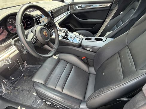 Certified 2023 Porsche Panamera GTS AWD/4WD image 4