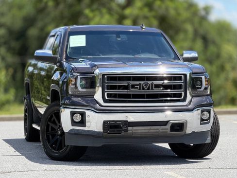 Used 2015 GMC Sierra 1500 SLT w/ SLT Crew Cab Value Package AWD/4WD image 4