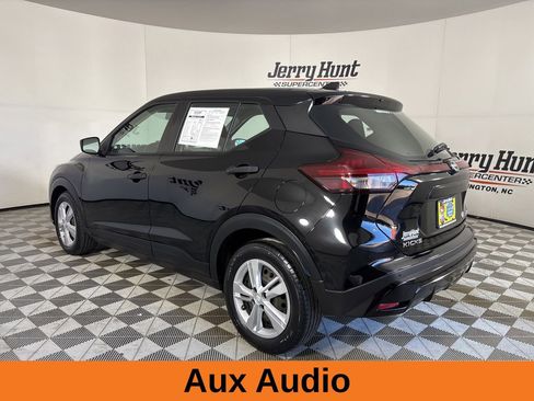 Used 2023 Nissan Kicks S image 7