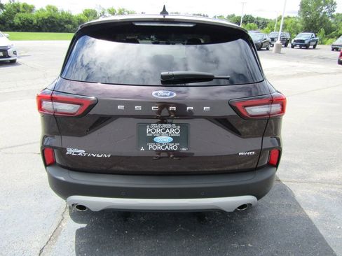 Used 2023 Ford Escape Platinum image 6