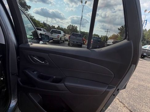 Used 2018 Chevrolet Traverse LS AWD/4WD image 15