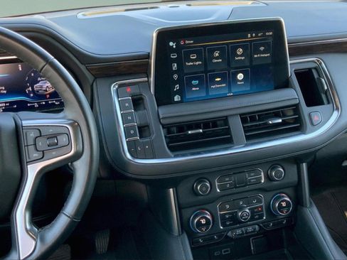 Used 2023 Chevrolet Tahoe Z71 w/ Luxury Package image 9