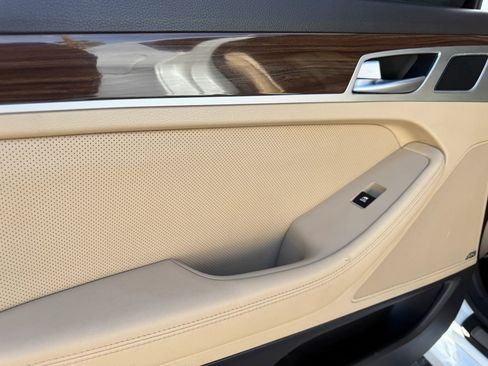 Used 2015 Hyundai Genesis 3.8 w/ Option Group 03 image 15