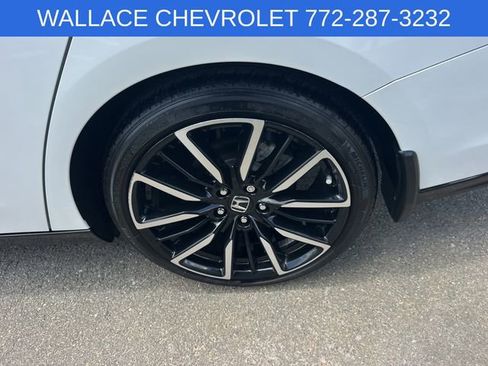 Used 2024 Honda Accord Touring image 11