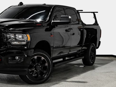 Used 2020 RAM 2500 Big Horn w/ Level 2 Equipment Group AWD/4WD image 13