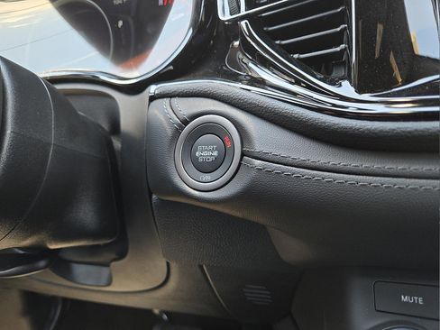 New 2024 Dodge Durango SXT w/ SXT Blacktop Group image 18