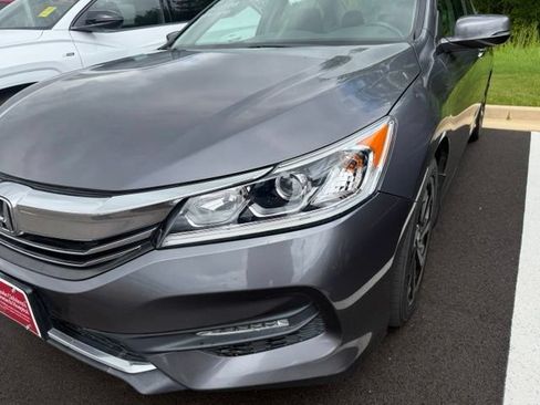 Used 2016 Honda Accord EX image 2