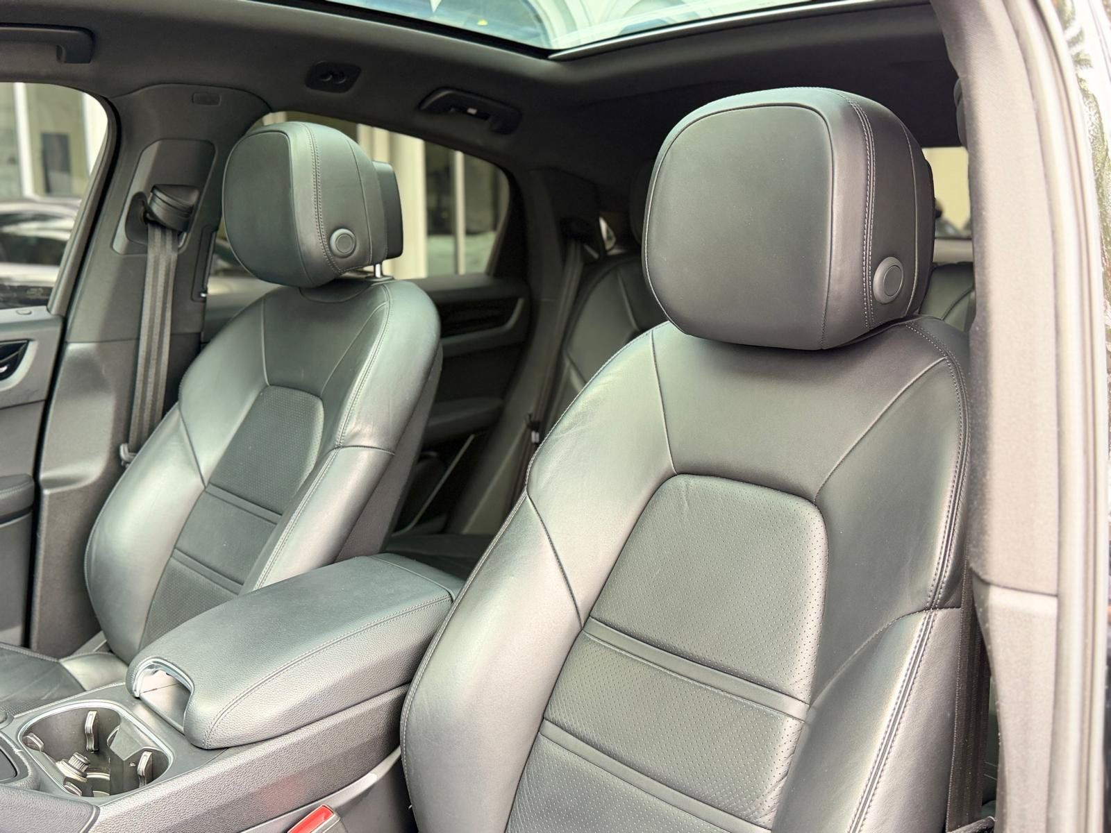 Used 2020 Porsche Cayenne S AWD/4WD image 32