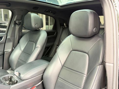 Used 2020 Porsche Cayenne S AWD/4WD image 32