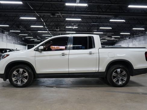 Used 2017 Honda Ridgeline RTL-T image 2