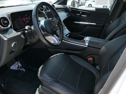 Used 2024 Mercedes-Benz GLC 300 image 11
