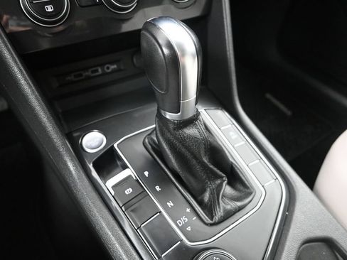 Used 2019 Volkswagen Tiguan SE w/ Panoramic Sunroof Package AWD/4WD image 23
