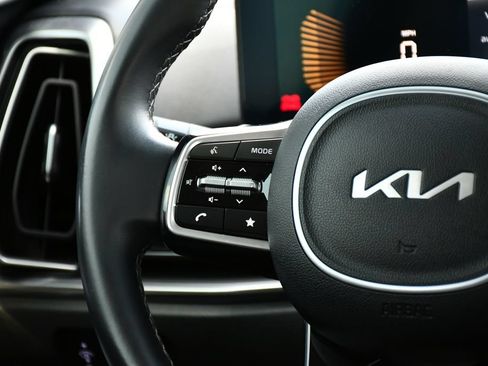 Used 2024 Kia Sorento S AWD/4WD image 27
