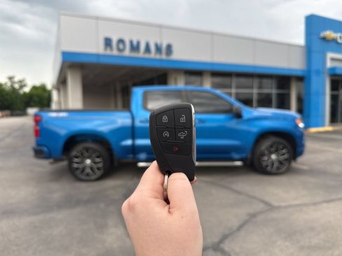 Used 2023 Chevrolet Silverado 1500 RST AWD/4WD image 19