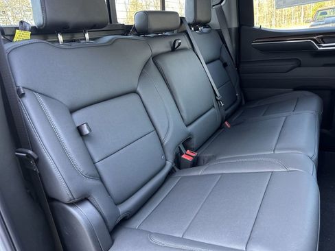 Used 2025 Chevrolet Silverado 1500 LT Trail Boss w/ Convenience Package II image 28