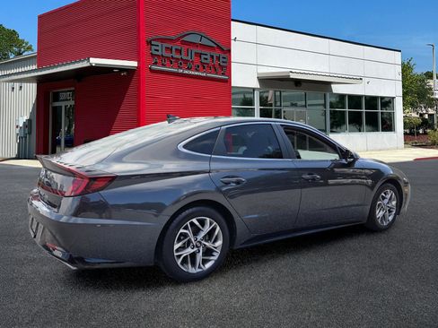 Used 2021 Hyundai Sonata SEL w/ Preferred Accessory Package FWD image 5