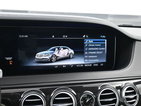 Used 2019 Mercedes-Benz S 560 4MATIC Sedan image 13
