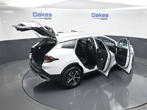 Certified 2024 Kia Sportage EX image 59