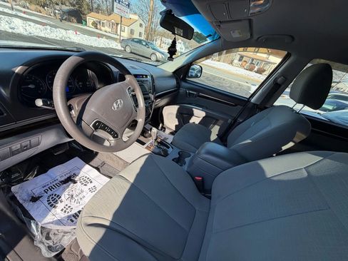 Used 2011 Hyundai Santa Fe GLS image 10
