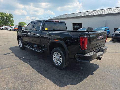 Used 2022 GMC Sierra 3500 Denali AWD/4WD image 7