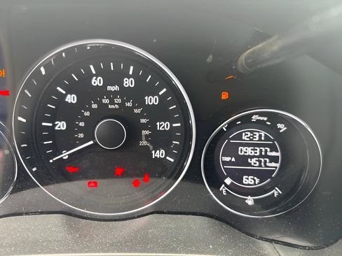 Used 2016 Honda HR-V LX image 12