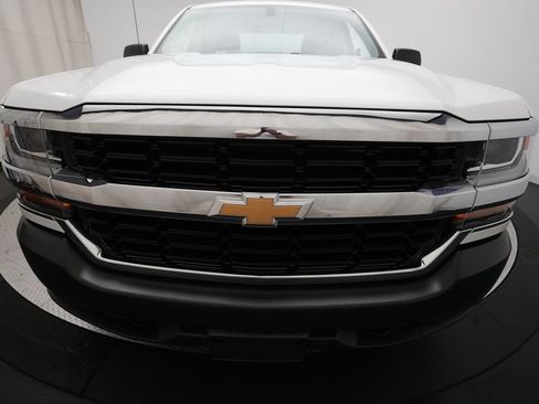 Used 2019 Chevrolet Silverado 1500 W/T AWD/4WD image 20