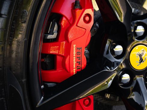 Used 2017 Ferrari 488 GTB RWD image 10